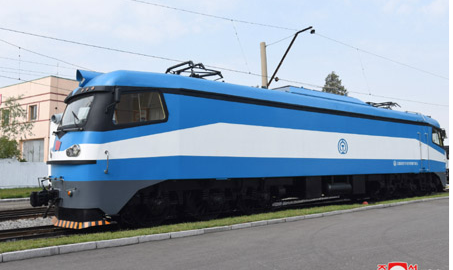Nueva locomotora eléctrica.