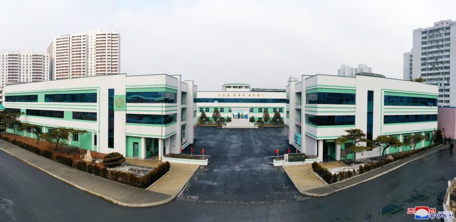 Fábrica de aparatos médicos electrónicos