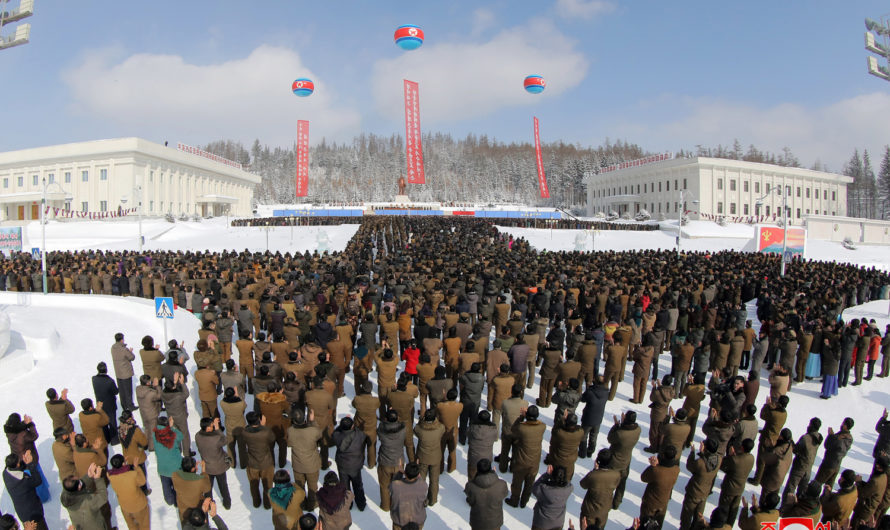 Acto central en Samjiyon por el 80 aniversario del nacimiento de KIM JONG IL.
