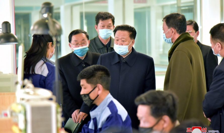 Choe Ryong Hae recorre entidades de la ciudad de Pyongyang