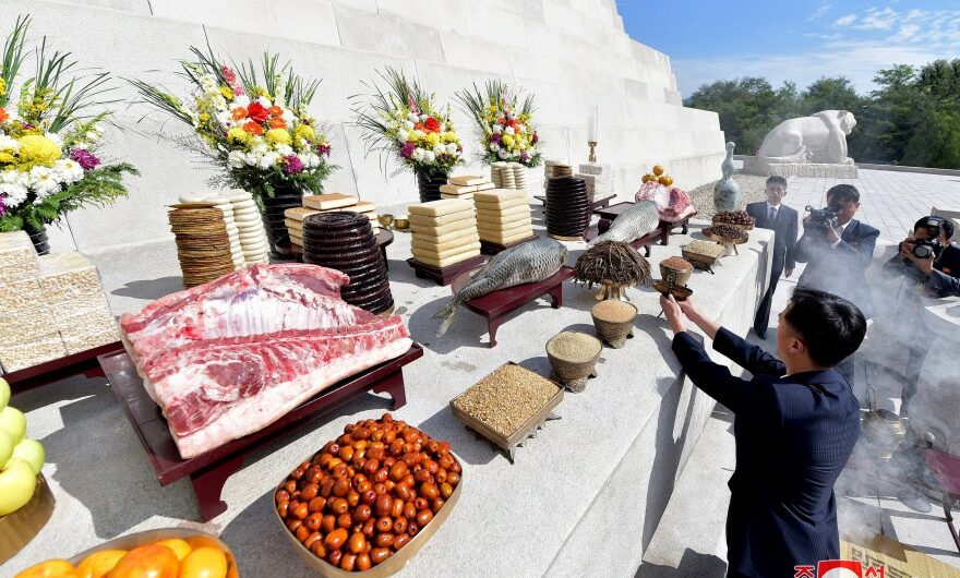 Efectuado acto por el Día de Fundación de Corea