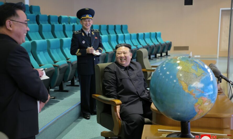 Preparativos de la operación del satélite de reconocimiento.