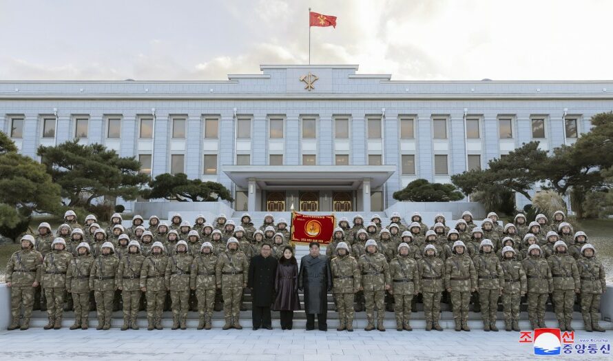 Retrato con soldados de Compañía Bandera Roja Nº 2