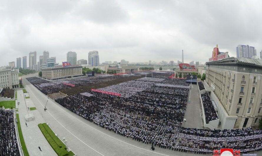 Acto de recuerdo al Presidente KIM IL SUNG por el 30º aniversario de su fallecimiento