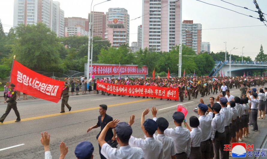 Acto de partida del regimiento de los militantes del partido de Pyongyang