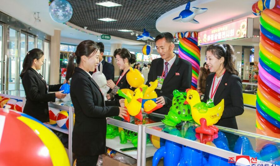 Exhibición de mercancías infantiles
