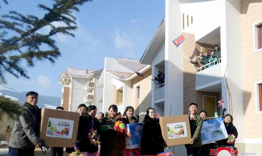 Nuevas viviendas para los habitantes damnificados de Jagang y Ryanggang