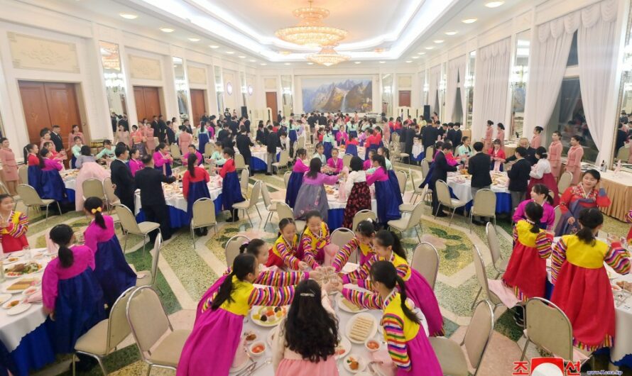 Banquete en honor de los escolares coreanos residentes en Japón