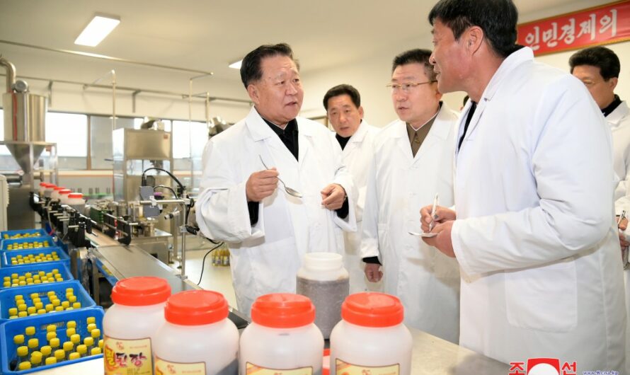 Choe Ryong Hae visita unidades en el distrito Sukchon