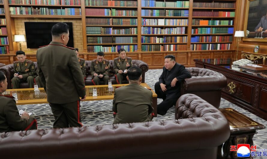 Reunión con comandantes principales de unidades de operación en extranjero del EPC