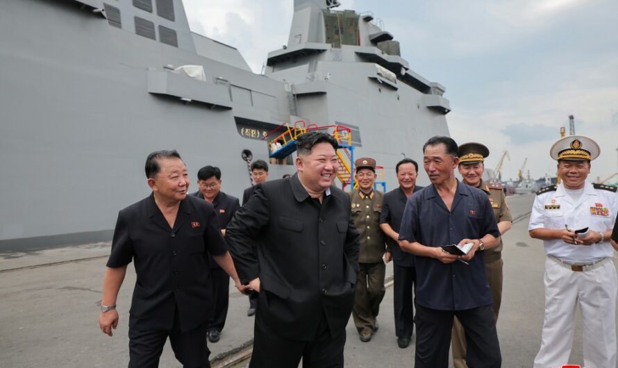 Visita al destructor «Choe Hyon»