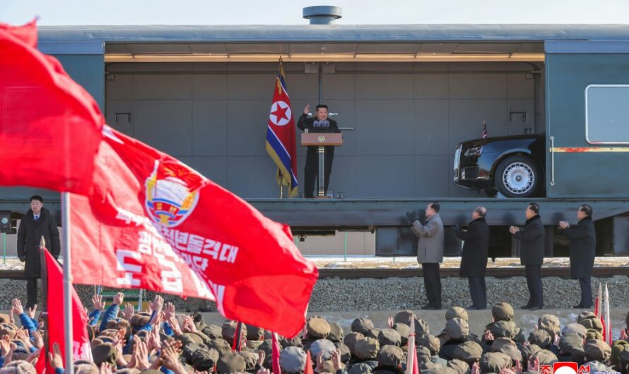 Kim Jong Un felicita a constructores de invernaderos de Sinuiju en Año Nuevo
