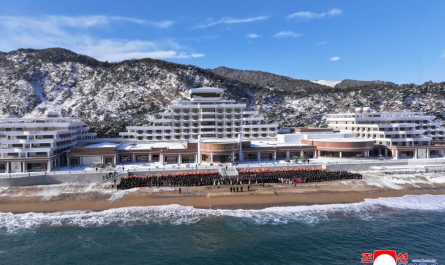 Se inaugura el parque litoral de Yombunjin