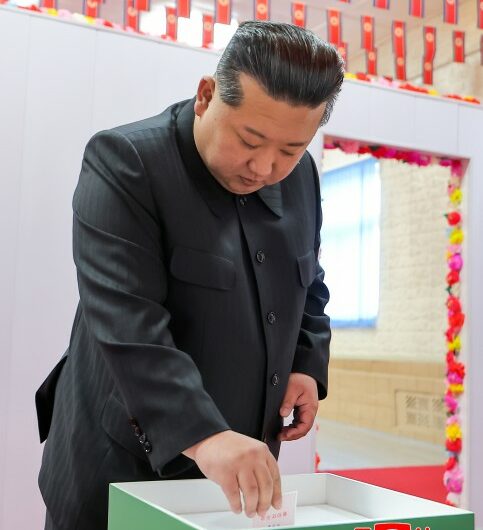 Estimado camarada Kim Jong Un participa en elecciones de diputados a APS en Mina Carbonífera Juventud de Chonsong