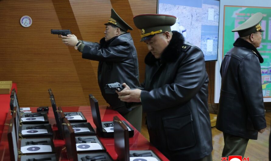 Dirección de una importante fábrica de materiales bélicos