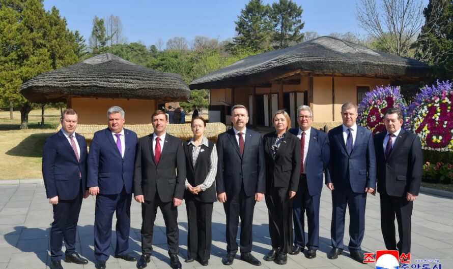 Delegación rusa visita varios lugares de Pyongyang