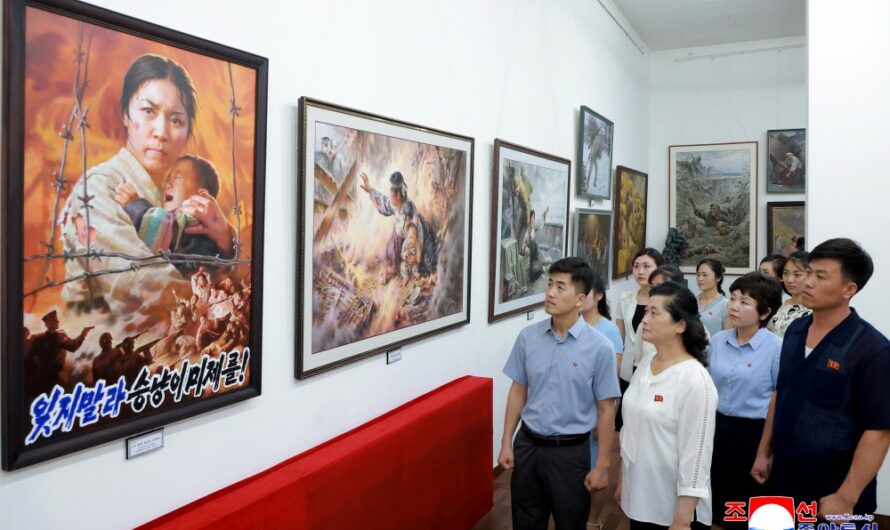 Exposición de bellas artes dedicada al 25 de junio