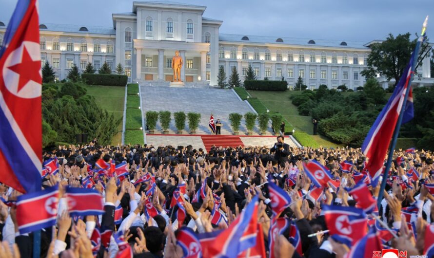Celebración del aniversario de la universidad Kim Il Sung